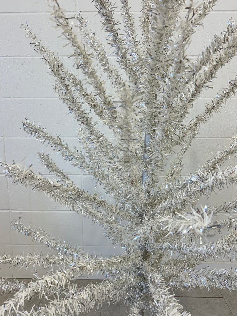 5.5’ tinsel tree