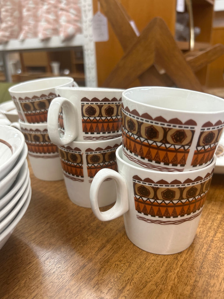 Swinnerton 1970’s dishset