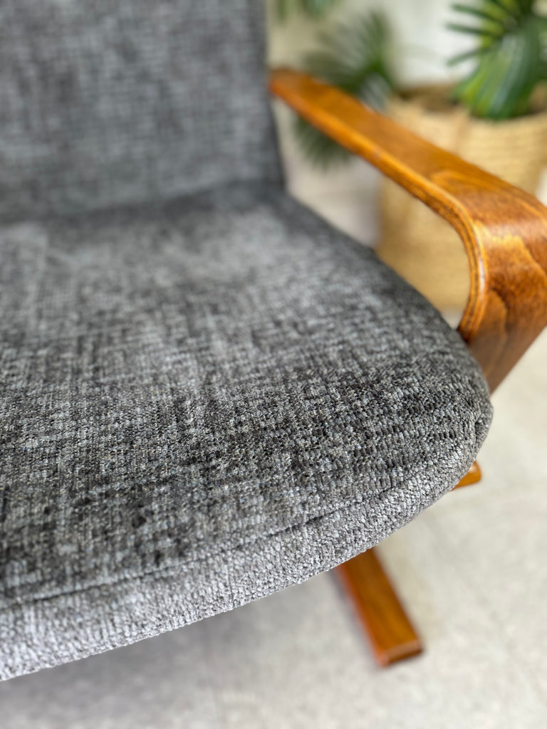 Bentwood lounge chair