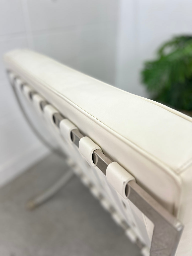 Barcelona style lounge chair