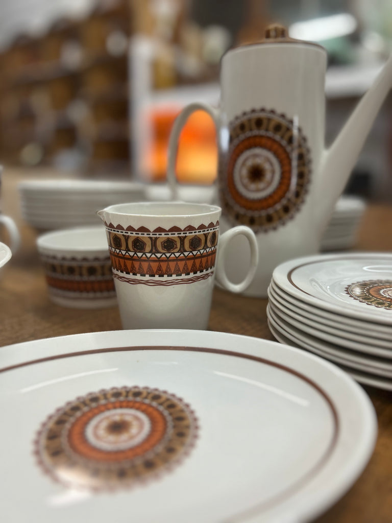 Swinnerton 1970’s dishset