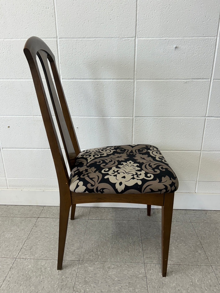 Walnut chair set (6)