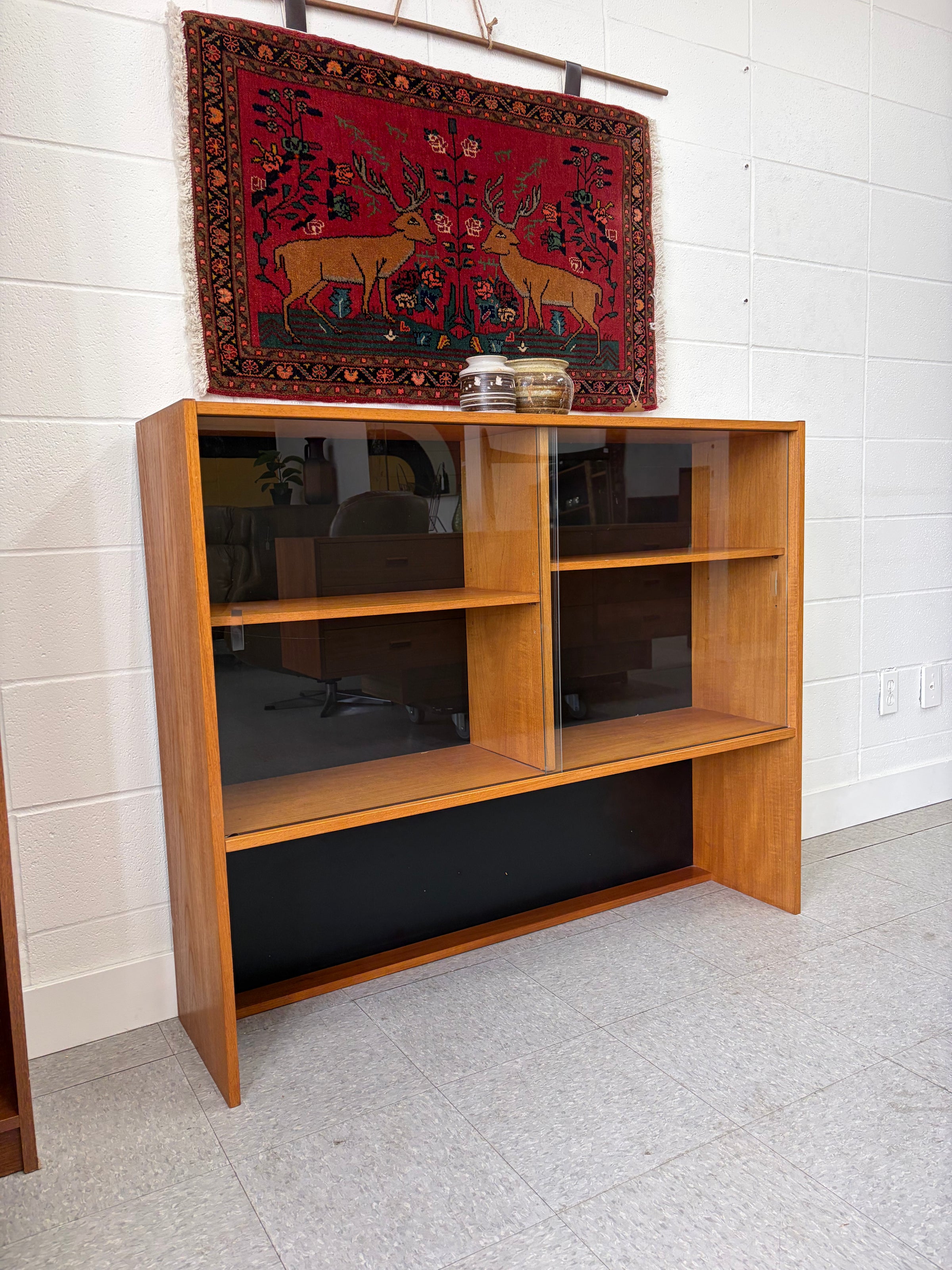 Vintage display/bookcase | Reclaim Vintage