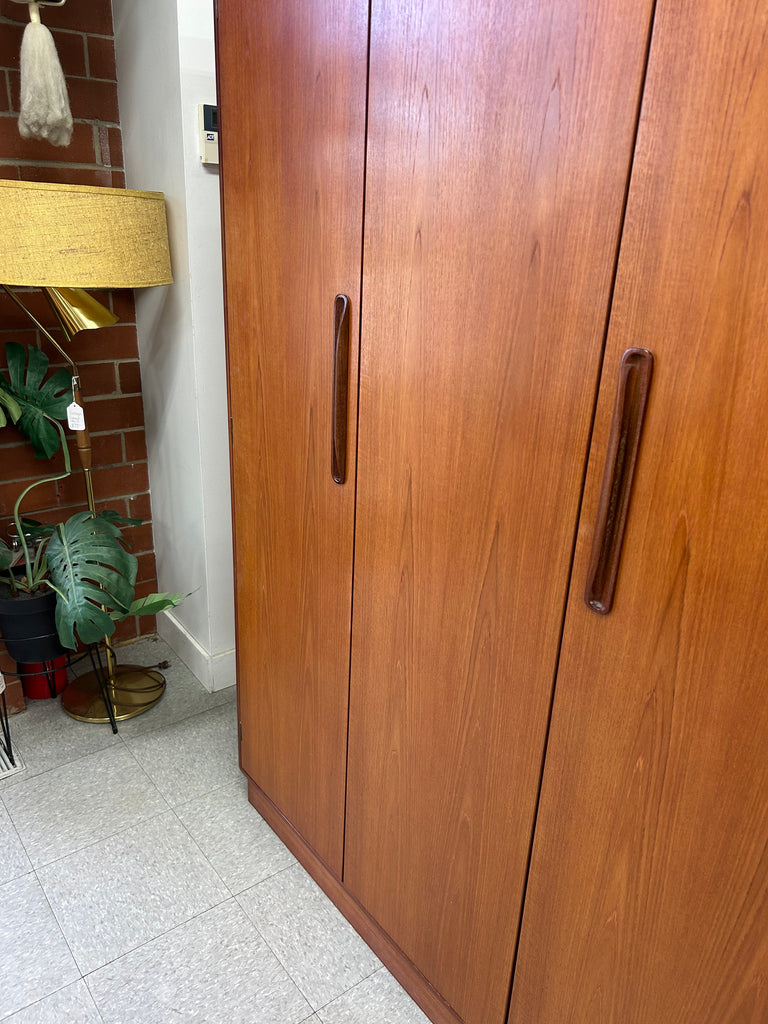 Danish bifold closet